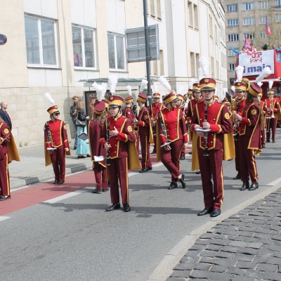 Na czele pochodu - orkiestra